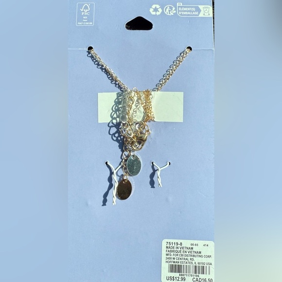 Claire's Best Friends Gold-tone & Silver-tone BFF Yin Yang Necklaces, 2 pack set - Picture 7 of 9